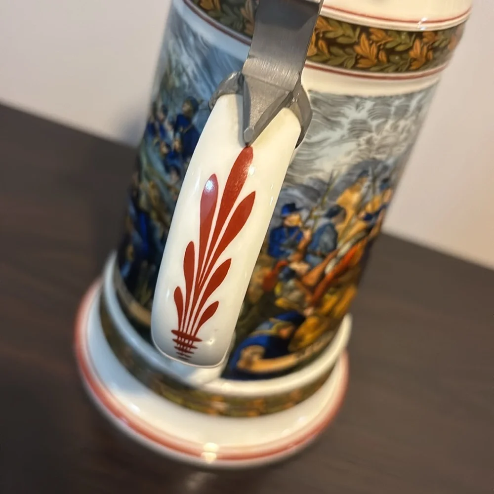 German cannon lidded beer stein with illuminated Lithopane figures in bottom